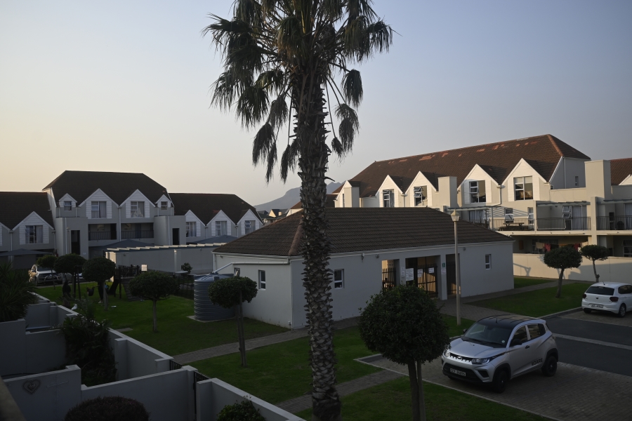 2 Bedroom Property for Sale in Whispering Pines Western Cape